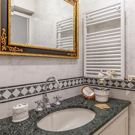 Zero Stairs + Canal View *