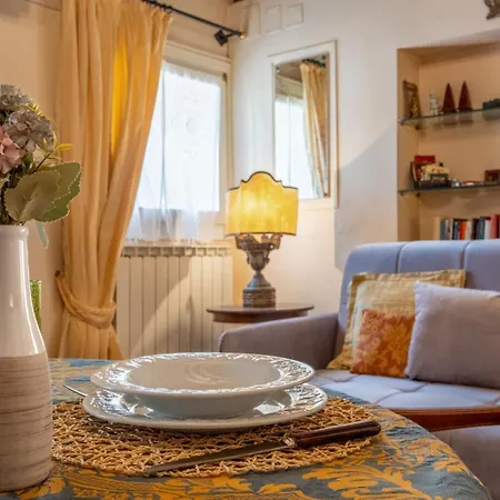Appartement Zero Stairs + Canal View Venetië