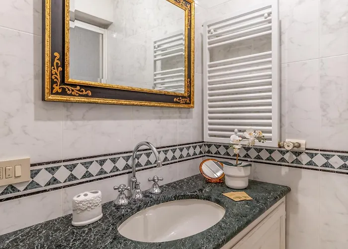 Zero Stairs + Canal View *