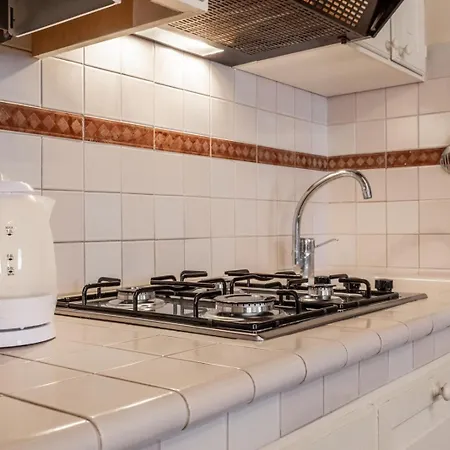 Apartman Zero Stairs + Canal View